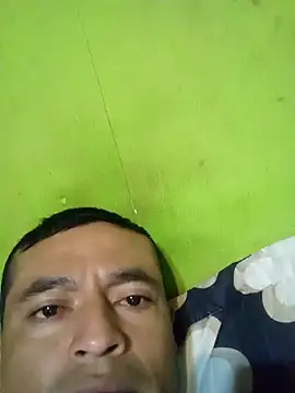 Snapshot of BafflingWhatsis chatting on December 3, 2025, 12:51 am BafflingWhatsis online show from December 3, 2025, 12:51 am