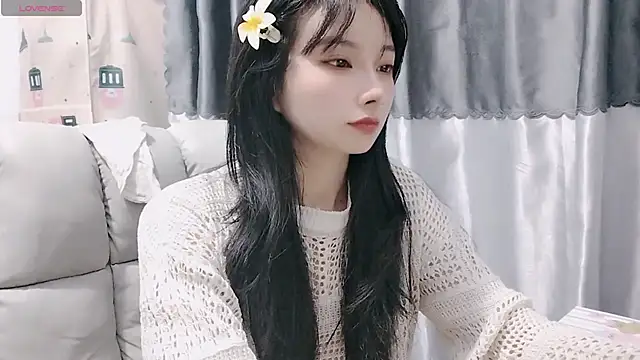 Snapshot of Nery_Asian chatting on February 12, 2025, 2:45 am Nery Asian online show from February 12, 2025, 2:45 am