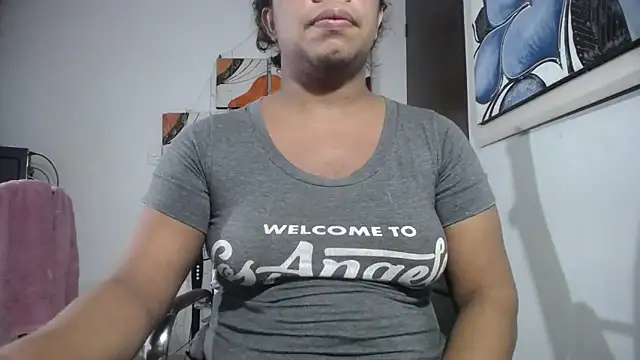 Snapshot of tsbigcock10incock chatting on November 1, 2025, 5:31 am tsbigcock10incock online show from November 1, 2025, 5:31 am