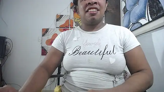 Snapshot of tsbigcock10incock chatting on February 20, 2026, 4:09 am tsbigcock10incock online show from February 20, 2026, 4:09 am