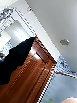 calamardo19 online show from February 22, 2025, 6:06 am