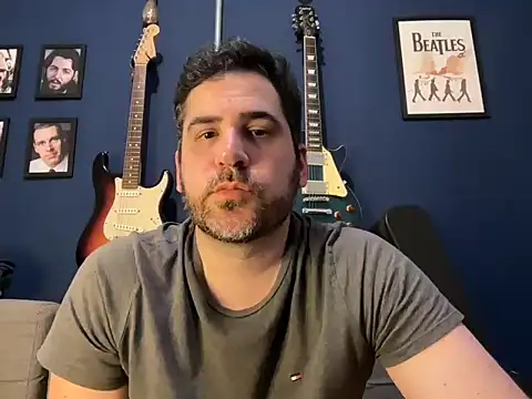 hotsafadinho online show from January 18, 2025, 2:14 am