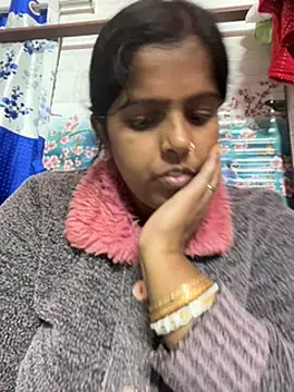 Snapshot of Beauty-queen chatting on January 4, 2025, 8:06 am Beauty-queen online show from January 4, 2025, 8:06 am