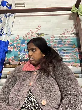 Snapshot of Beauty-queen chatting on January 13, 2025, 1:39 pm Beauty-queen online show from January 13, 2025, 1:39 pm