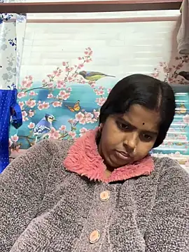 Snapshot of Beauty-queen chatting on January 23, 2025, 2:07 pm Beauty-queen online show from January 23, 2025, 2:07 pm