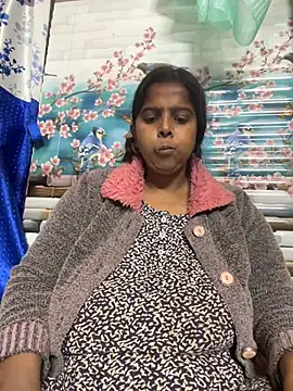 Snapshot of Beauty-queen chatting on February 27, 2025, 1:07 pm Beauty-queen online show from February 27, 2025, 1:07 pm