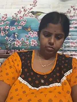 Snapshot of Beauty-queen chatting on March 12, 2025, 1:30 pm Beauty-queen online show from March 12, 2025, 1:30 pm