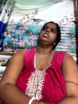 Snapshot of Beauty-queen chatting on September 23, 2025, 10:40 am Beauty-queen online show from September 23, 2025, 10:40 am