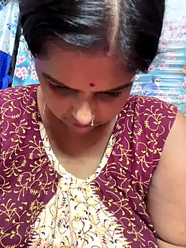 Snapshot of Beauty-queen chatting on September 26, 2025, 12:42 pm Beauty-queen online show from September 26, 2025, 12:42 pm