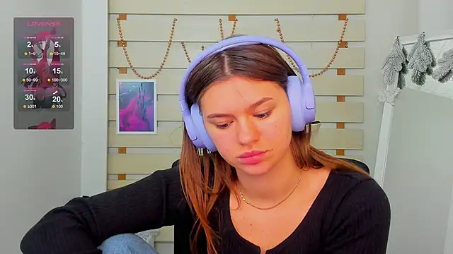 Josephine Kiss online show from December 30, 2024, 11:48 am