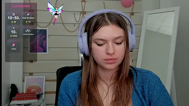 Josephine Kiss online show from March 15, 2025, 9:41 am