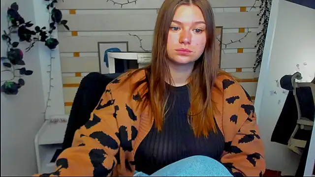 Josephine Kiss online show from April 26, 2026, 7:28 am