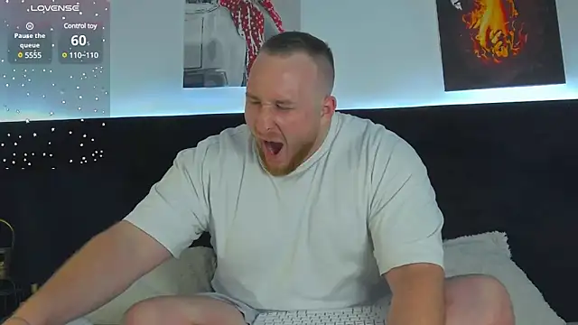 Snapshot of RoddyStill chatting on January 4, 2025, 7:45 am RoddyStill online show from January 4, 2025, 7:45 am