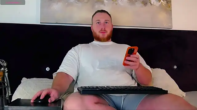 Snapshot of RoddyStill chatting on December 4, 2025, 5:28 am RoddyStill online show from December 4, 2025, 5:28 am