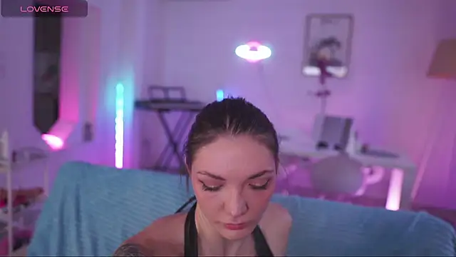 Lady3Holes online show from May 27, 2026, 5:43 pm