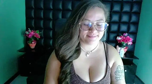 SaraThomso online show from December 5, 2024, 2:53 am