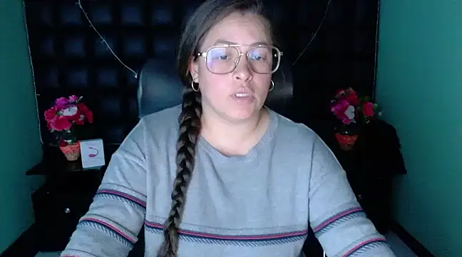 SaraThomso online show from December 28, 2024, 5:55 am