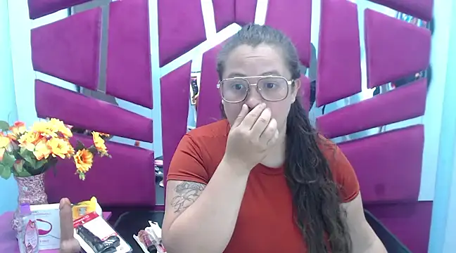 SaraThomso online show from February 5, 2025, 3:02 am