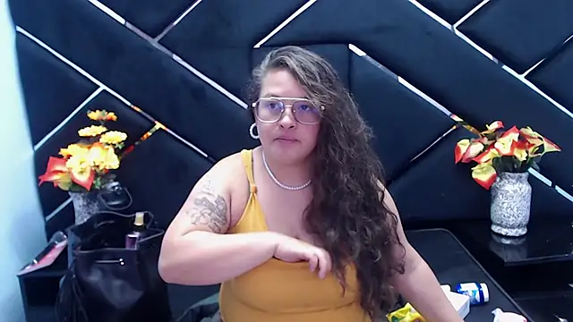 SaraThomso online show from February 11, 2025, 3:08 am