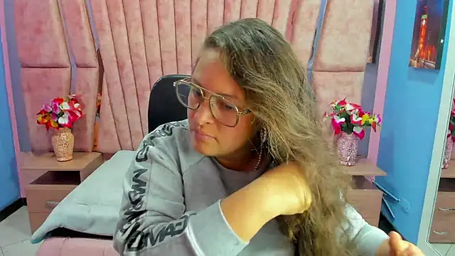 SaraThomso online show from February 27, 2025, 3:25 am