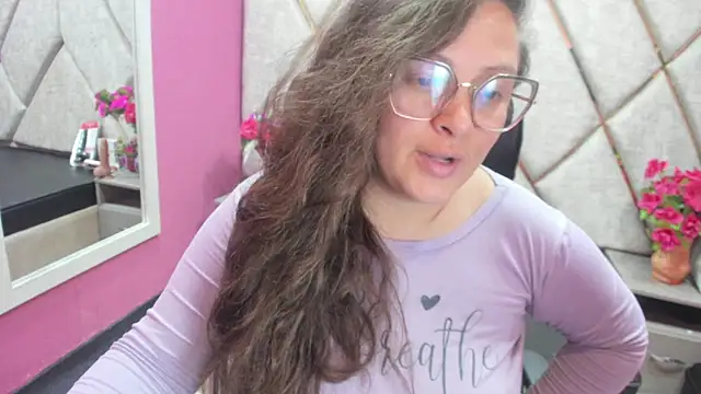 SaraThomso online show from October 2, 2025, 4:08 am