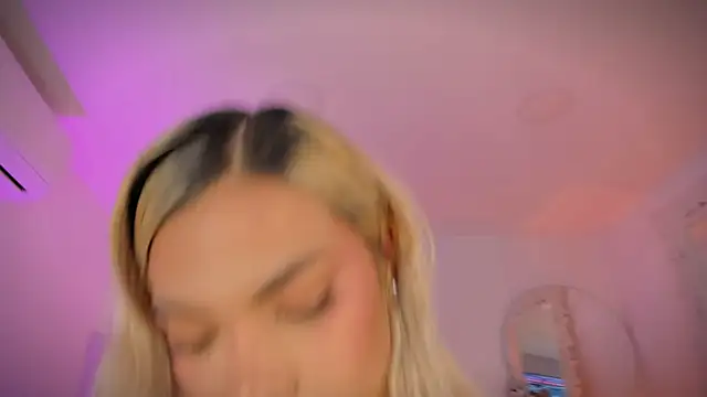 Snapshot of Shelynna_azzul chatting on February 27, 2026, 8:20 pm Shelynna azzul online show from February 27, 2026, 8:20 pm