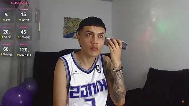 Snapshot of Tifanny_Sweett chatting on February 20, 2026, 11:49 pm Tifanny Sweett online show from February 20, 2026, 11:49 pm