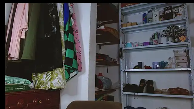 Snapshot of Kaory_32 chatting on January 5, 2026, 9:51 pm Kaory 32 online show from January 5, 2026, 9:51 pm