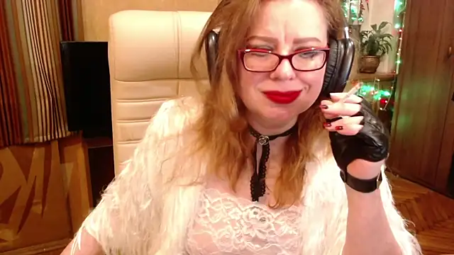 Snapshot of Miss_Tress chatting on February 21, 2026, 8:54 pm Miss Tress online show from February 21, 2026, 8:54 pm