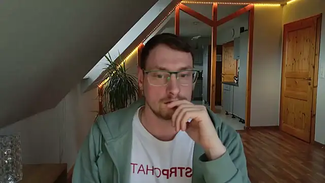 Relsxboy online show from March 13, 2025, 5:07 pm