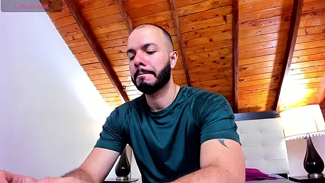 Tom Bailey online show from November 8, 2025, 1:11 pm