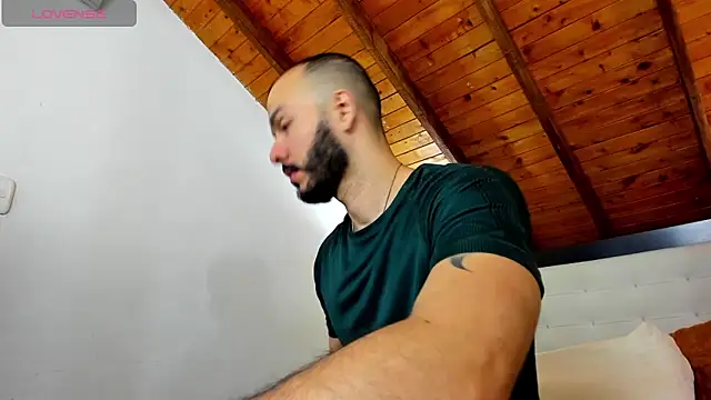 Tom Bailey online show from December 4, 2025, 12:47 pm