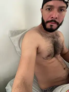 Snapshot of Tom_Bailey chatting on March 27, 2026, 7:02 pm Tom Bailey online show from March 27, 2026, 7:02 pm