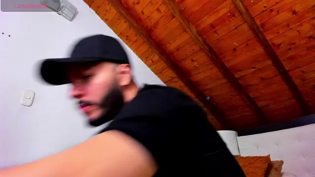 Snapshot of Tom_Bailey chatting on April 3, 2026, 1:09 pm Tom Bailey online show from April 3, 2026, 1:09 pm