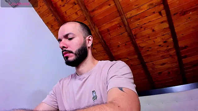 Snapshot of Tom_Bailey chatting on April 4, 2026, 12:35 pm Tom Bailey online show from April 4, 2026, 12:35 pm