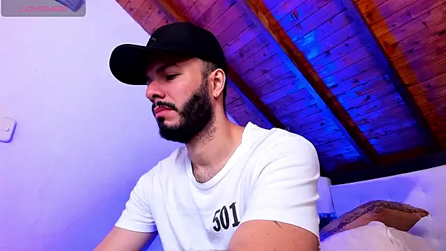 Snapshot of Tom_Bailey chatting on April 12, 2026, 1:27 pm Tom Bailey online show from April 12, 2026, 1:27 pm