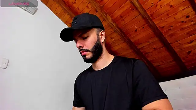 Snapshot of Tom_Bailey chatting on April 13, 2026, 3:28 pm Tom Bailey online show from April 13, 2026, 3:28 pm