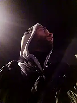 Snapshot of bearguy998 chatting on March 7, 2025, 1:07 pm bearguy998 online show from March 7, 2025, 1:07 pm