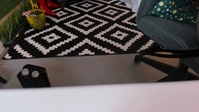 LolaLemona online show from December 27, 2024, 1:18 pm