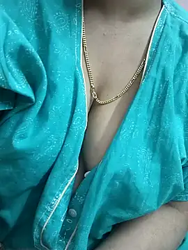 cuteyqueen online show from December 20, 2024, 1:11 pm