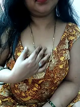 cuteyqueen online show from October 31, 2025, 6:47 am