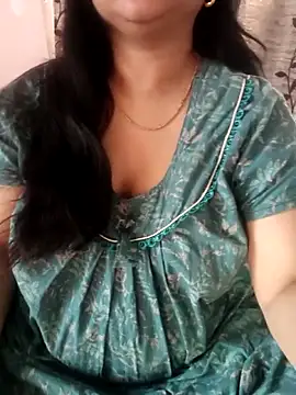 cuteyqueen online show from February 21, 2026, 10:27 am