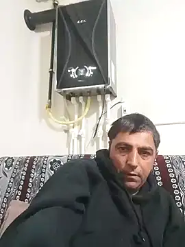 Snapshot of Muratcanik44 chatting on February 25, 2026, 12:20 am Muratcanik44 online show from February 25, 2026, 12:20 am