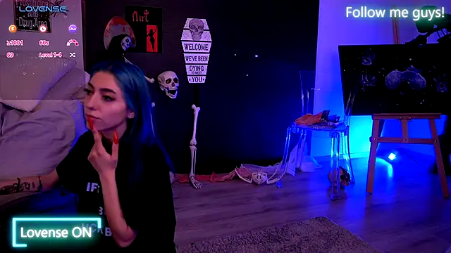 AriaVoss online show from October 13, 2025, 9:04 pm