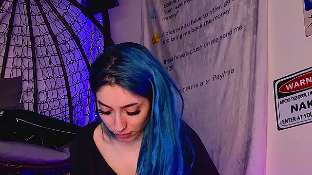 Snapshot of AriaVoss chatting on February 13, 2026, 7:32 pm AriaVoss online show from February 13, 2026, 7:32 pm