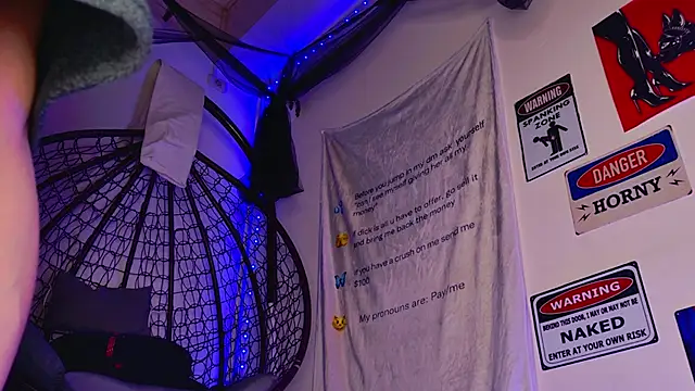 Snapshot of AriaVoss chatting on February 28, 2026, 6:09 pm AriaVoss online show from February 28, 2026, 6:09 pm