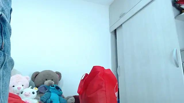 Amelia Debora Antonella online show from November 1, 2025, 12:40 pm