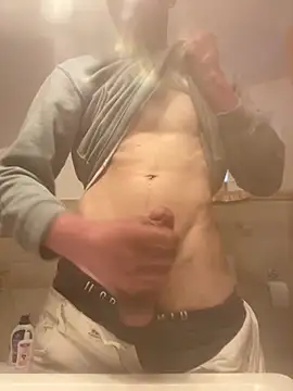 Snapshot of Gibboto chatting on April 13, 2026, 11:05 am Gibboto online show from April 13, 2026, 11:05 am