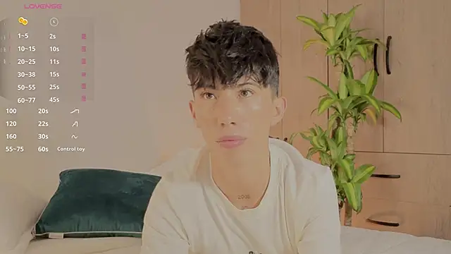 Snapshot of FabianPriince chatting on October 2, 2025, 7:32 pm FabianPriince online show from October 2, 2025, 7:32 pm