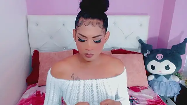 Snapshot of Amanda_bigx chatting on January 15, 2026, 5:12 am Amanda bigx online show from January 15, 2026, 5:12 am